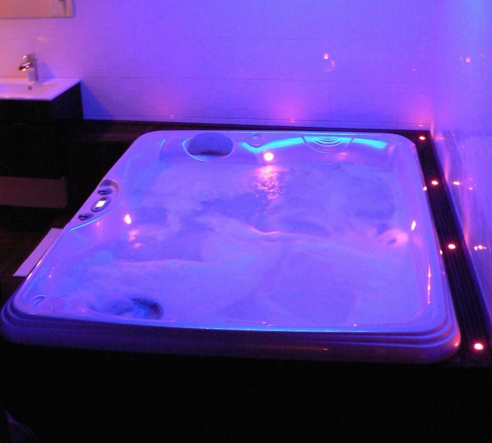 Love Room Proche Rennes Le Cocon Enchanteur Plelan-le-Grand Luaran gambar